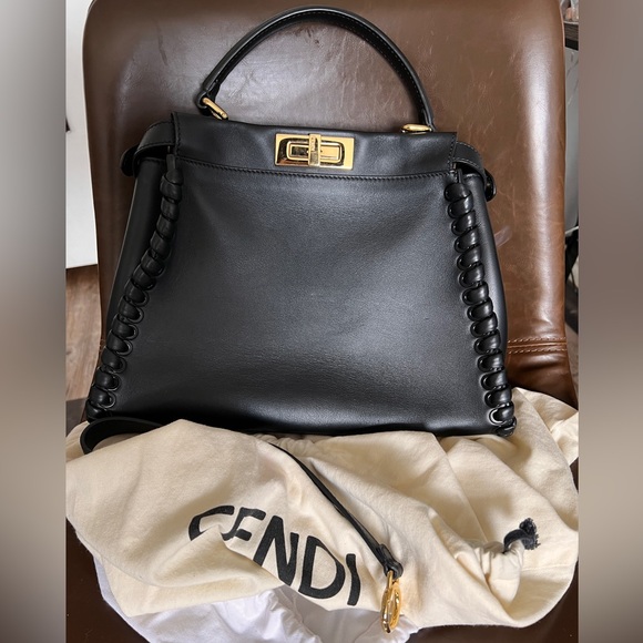 FENDI PEEKABOO Soft black nappa leather, medium size, whipstitch edge. - Picture 7 of 15